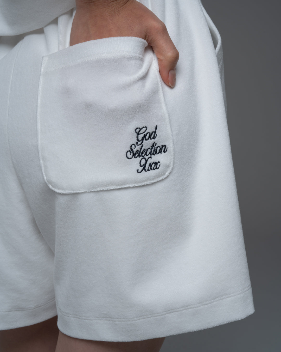 Back Script Logo Pile Shortpants